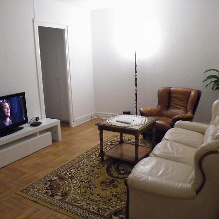 Appartement F3 -Plaisir Moins Cher - Jusqu'A 8Personnes 塞纳河畔勒梅 外观 照片