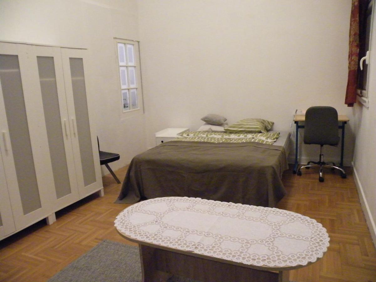 Appartement F3 -Plaisir Moins Cher - Jusqu'A 8Personnes 塞纳河畔勒梅 外观 照片