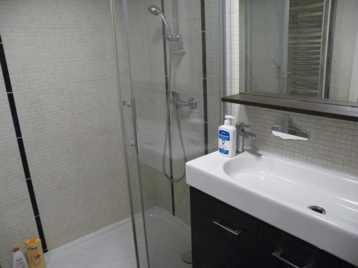 Appartement F3 -Plaisir Moins Cher - Jusqu'A 8Personnes 塞纳河畔勒梅 外观 照片